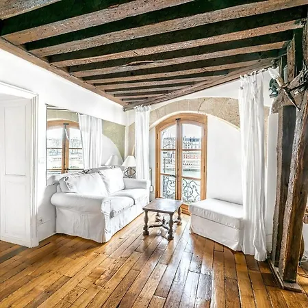 Ile Saint Louis - Quai D'orleans 2bdr By B'your Apartment Paris