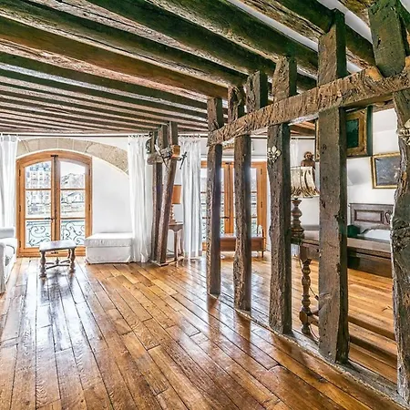 Apartment Ile Saint Louis - Quai D'orleans 2bdr By B'your Paris