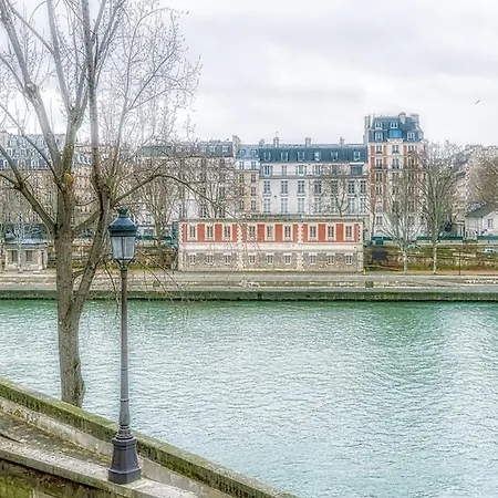 Ile Saint Louis - Quai D'orleans 2bdr By B'your Apartment