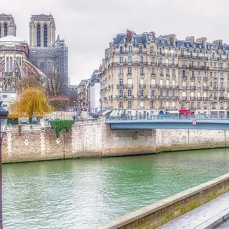 Ile Saint Louis - Quai D'orleans 2bdr By B'your Apartment Paris